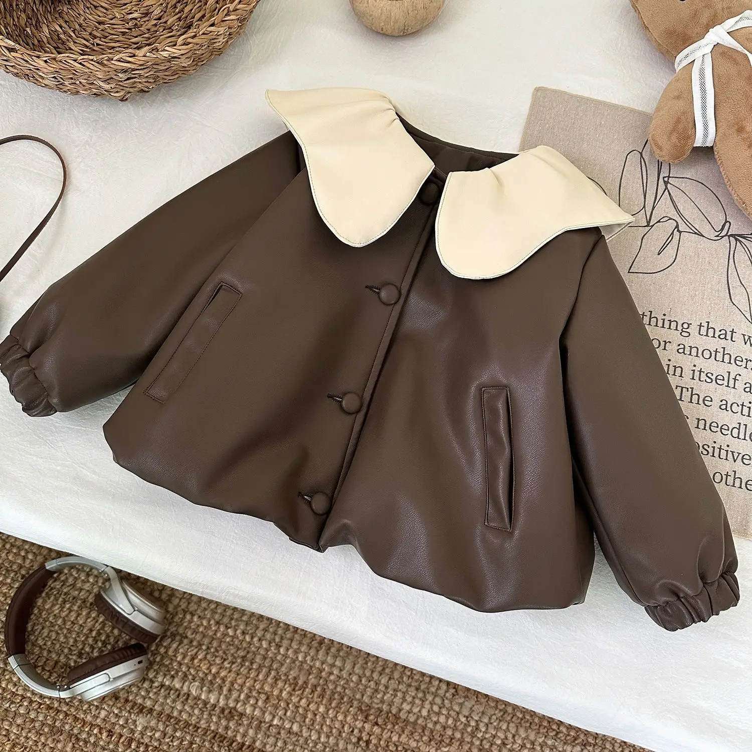 Children\'s Coats Contrasting Doll Collar and Fleece Coat Leather Jacket with Puffy Sleeves Winter Coat for Girls 2 To 7 Years