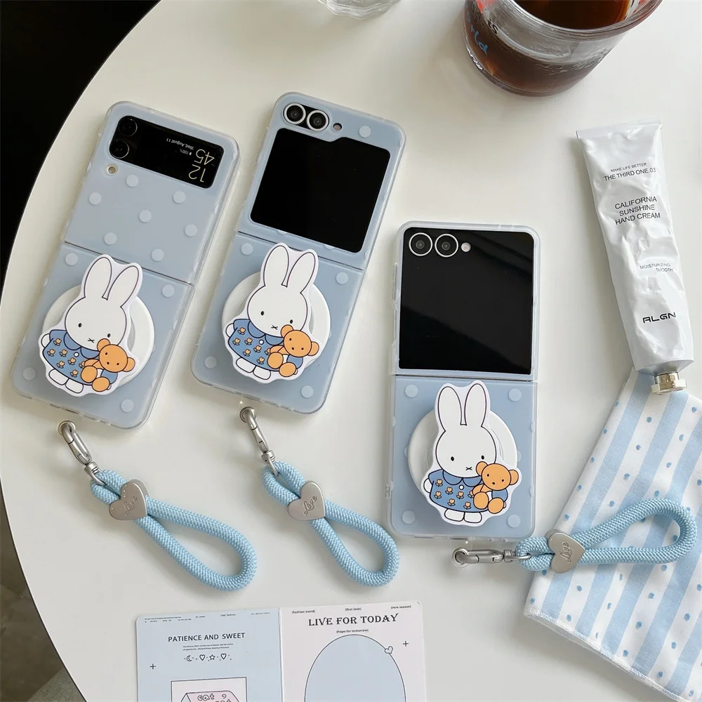 Etui Magnetyczne w Kropki do Samsung Galaxy Z Flip7 6 5 4 3 Flip5 Flip6 7 FE z Magsafe i Podstawką w Kształcie Królika Miffy — zdjęcie produktu 2