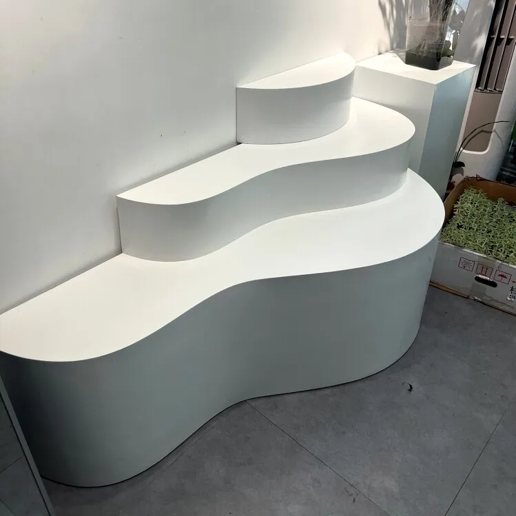 Clothing flower shop display cabinet Nakajima display cabinet Cloud special-shaped water booth Shoe bag decoration table