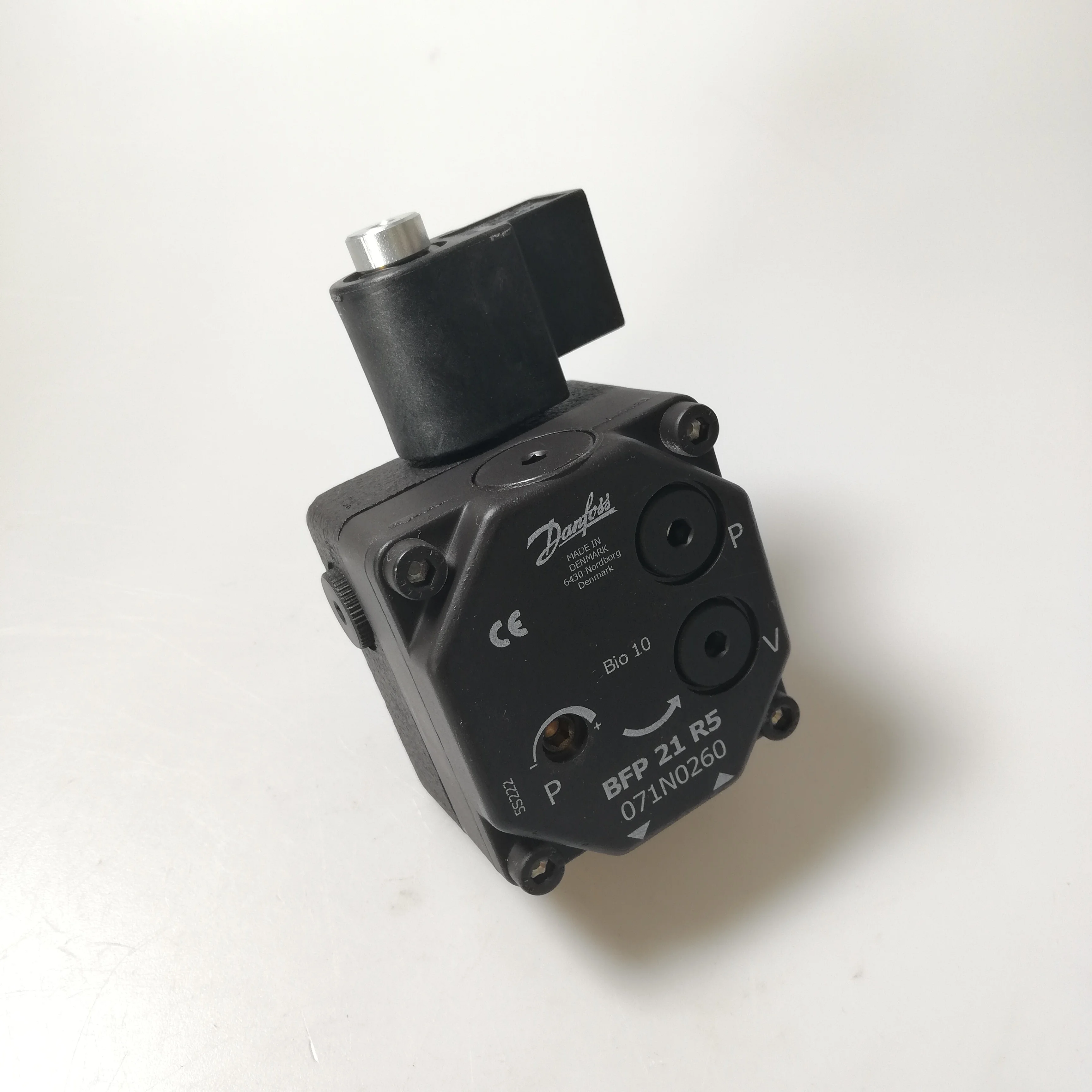 BFP21R5 BFP21L5 BFP21R3 BFP21L3 Gear Fuel Pump With Solenoid Coil Diesel Oil Burner Boiler Replacement Spare Parts