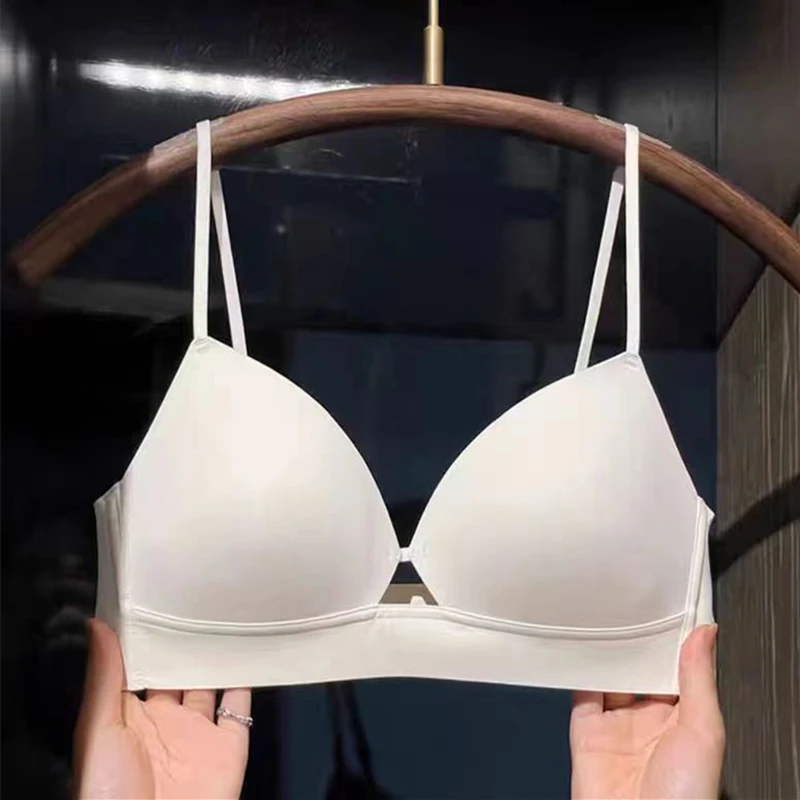Women's Small Breasts French Triangular Cup Thin Shoulder Strap Bra Without Steel Rings and Marks, Special Bra for Flat Chest