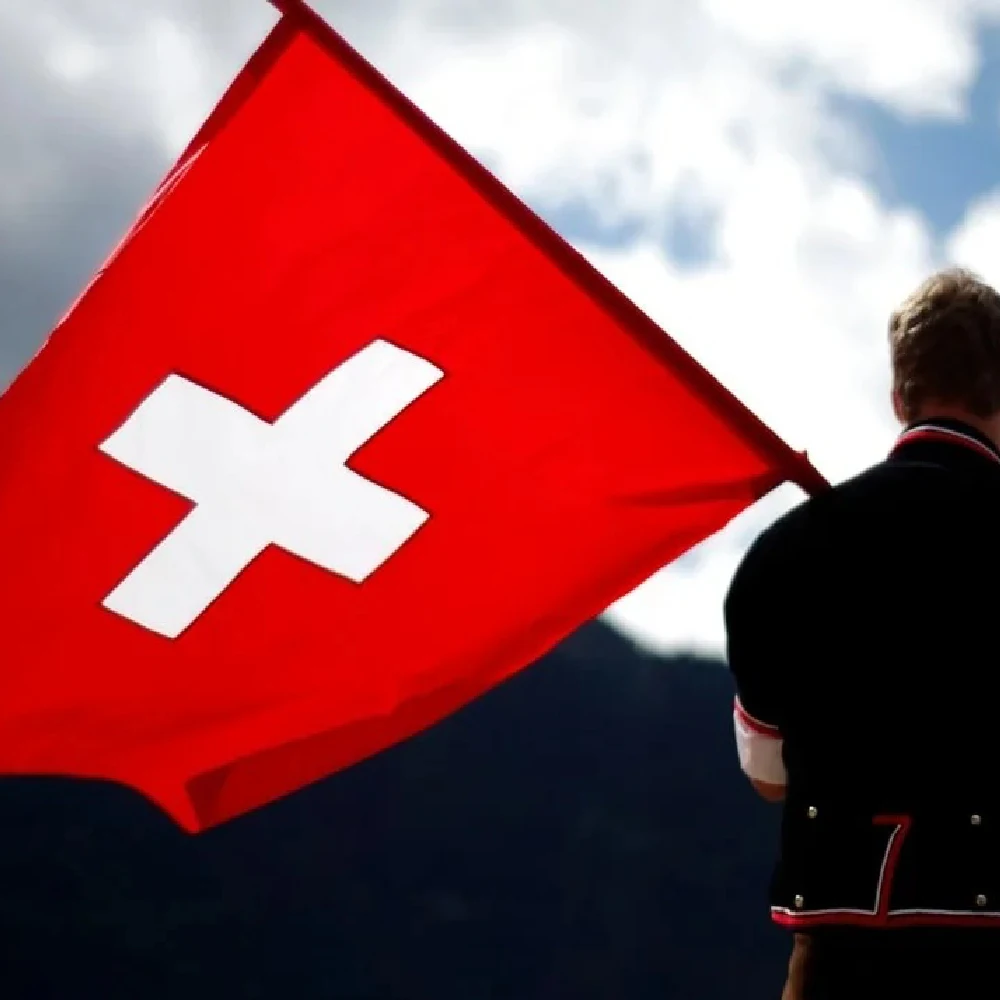 LeaFLAG 90x150cm high quality polyester Hanging White Cross Ch Che Swiss Switzerland Flag