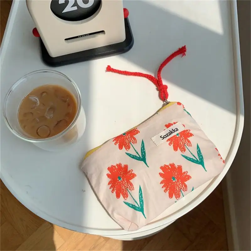 Floral Travel Portable Coin Purse Cosmetic Lipstick Storage Bag Women Makeup Handbags Wallet Organizer Small Pouch Bags