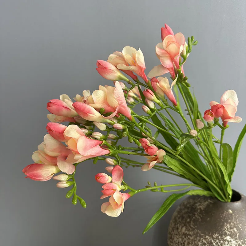 4 قطعة/الوحدة الزهور الاصطناعية الحرير عبق الثلوج السحلية ديكور غرفة نوم المنزل ورد صناعي محاكاة الأبيض فريزيا الأزهار #5