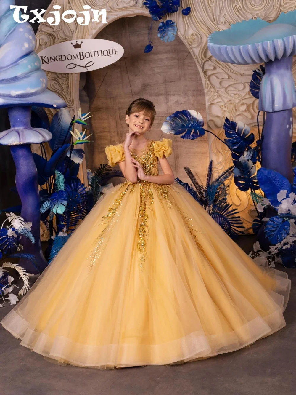 2026 New Girls Golden Beaded Princess Gown Birthday Party Wear Glamorous Puffy Kids Sleeveless Dress For Stage Performance 2-14Y