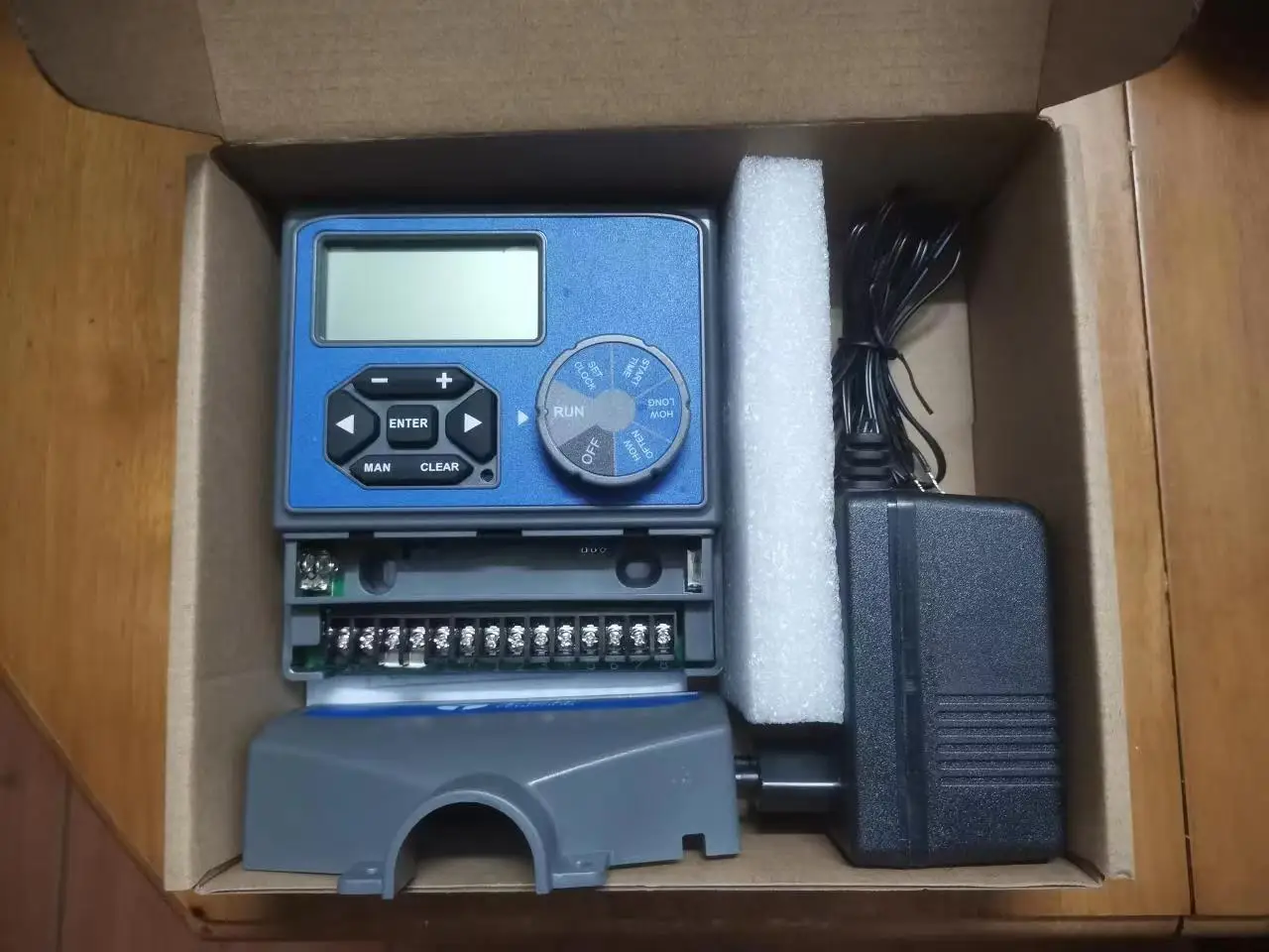 Irrigation Controller 8-station 24V AC Output 220V AC Input 8 Zone