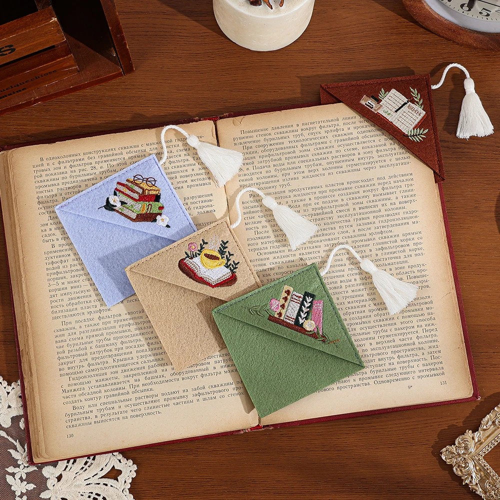4 Pcs Felt Embroidered Plant Corner Bookmarks – Triangle Page Protectors for Books, Home & Office, Great Reading Gift