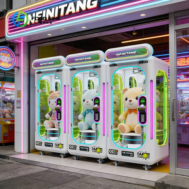 Custom Large Scissor Cutting Prize Machine, Widened Hanging Area Arcade Game Equipment for Large Dolls Pillows Amusement Mall