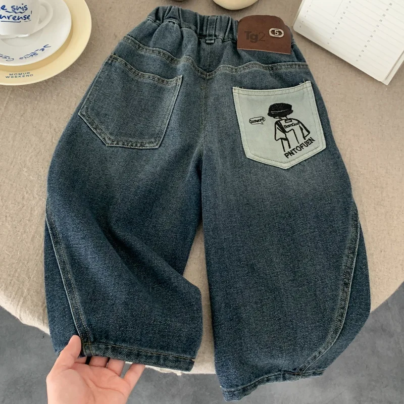 

Новые детские джинсы для мальчиков, джинсовые брюки, хлопковые однотонные эластичные джинсы для мальчиков, свободные универсальные брюки для молодых мальчиков-подростков, От 2 до 11 лет