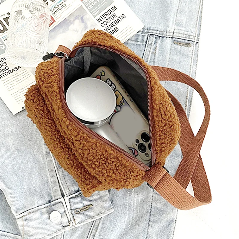 New Plush Fabric Ladies Shoulder Crossbody Bag Small Fashion Lambs Wool Fluffy Fur Winter Ladies Bag Designer Handbags