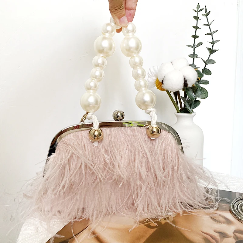 

Female Tote Handbags Luxury Ostrich Feather Shoulder Purse Wedding Party Dinner Bag Woman's Faux Fur Bag