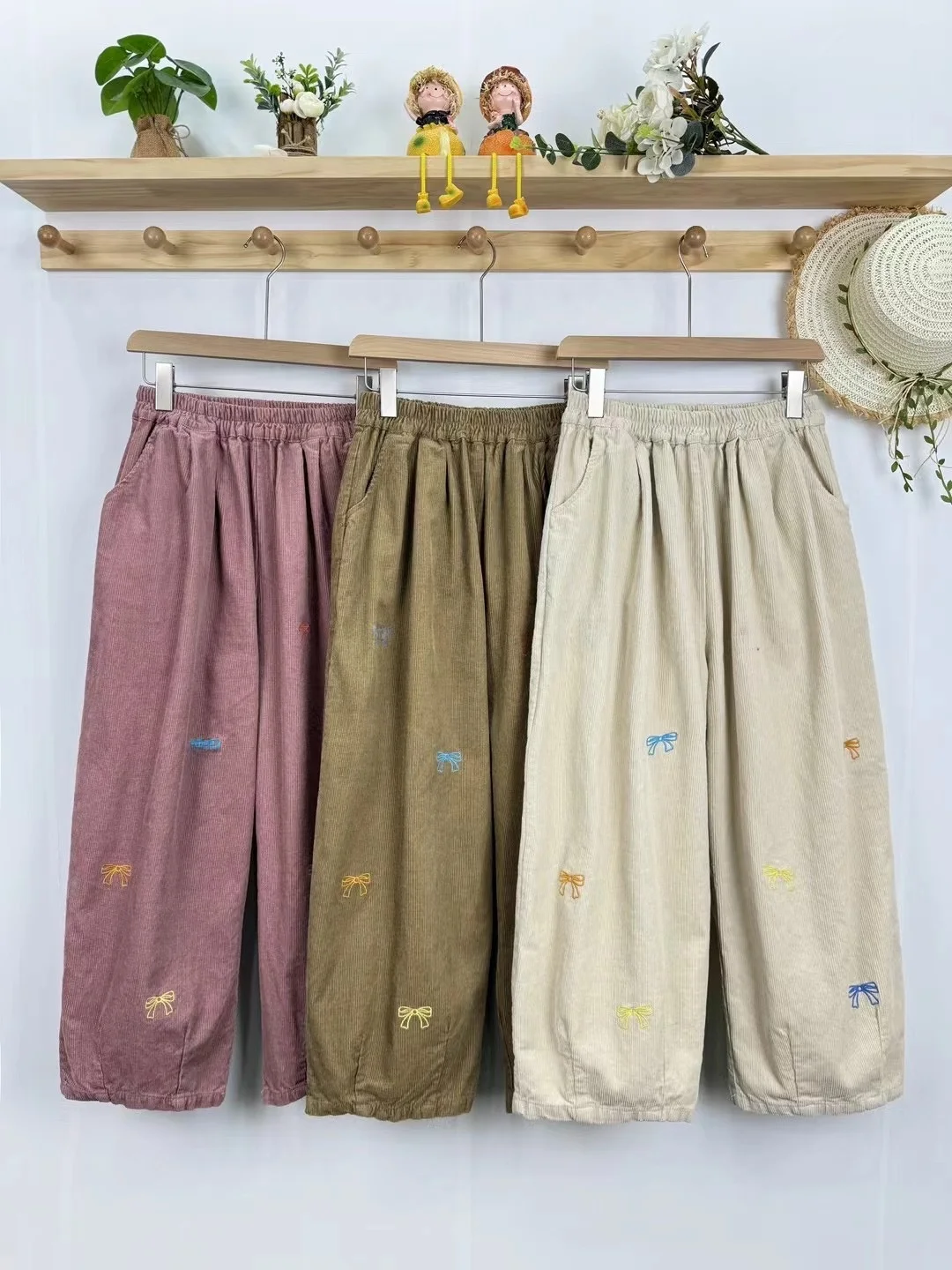 Pantaloni Larghi Casual con Ricamo e Nodo, Taglie Forti per Donna, in Cotone, Stile Primaverile Foresta Universitaria