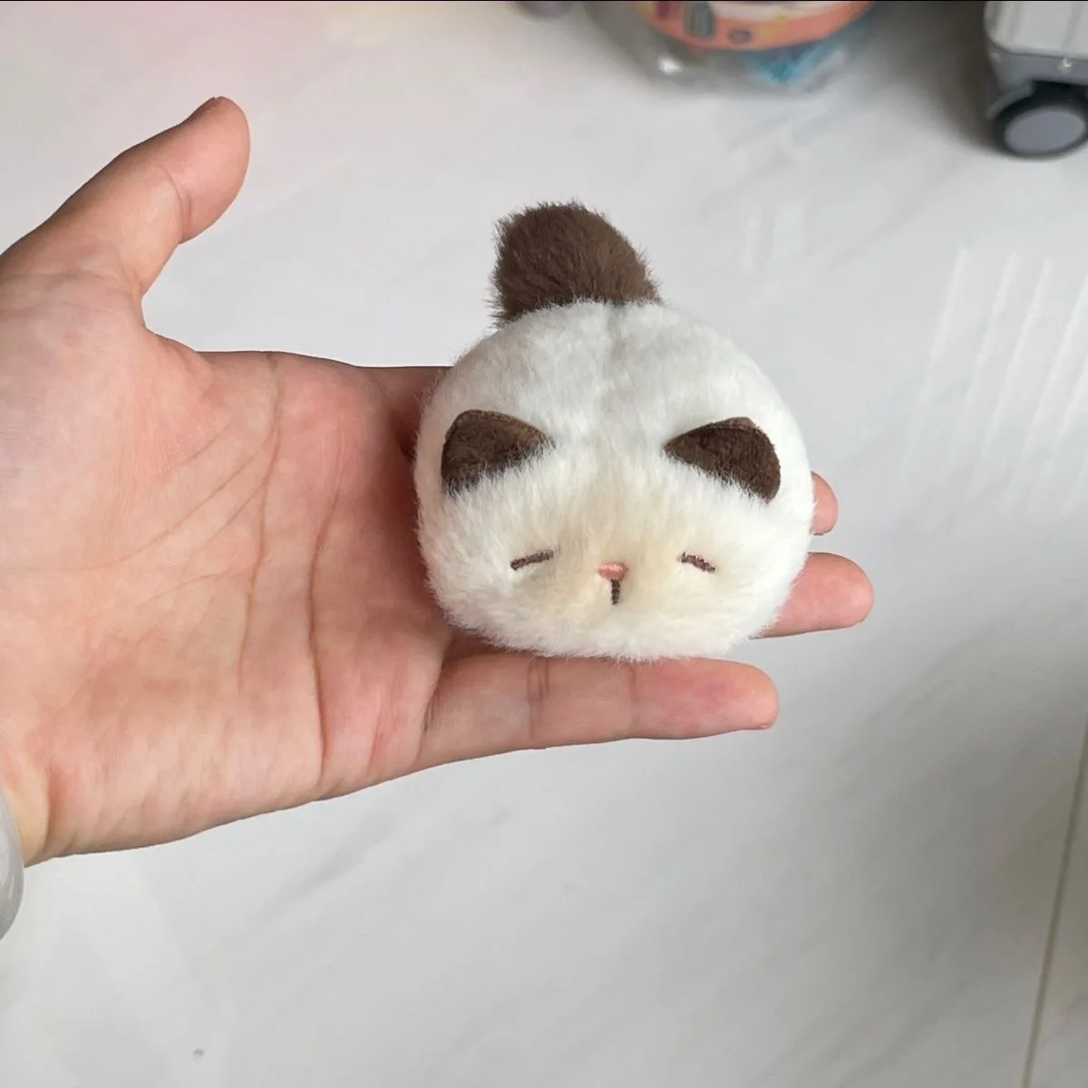1 Stück Kawaii Plüsch-Siamese-Katze Entenschnabel-Haarspange Weiche Flauschige Cartoon-Katzen-Haarspange Süßes Tägliches Haaraccessoire für Frauen und Mädchen – Detail 2