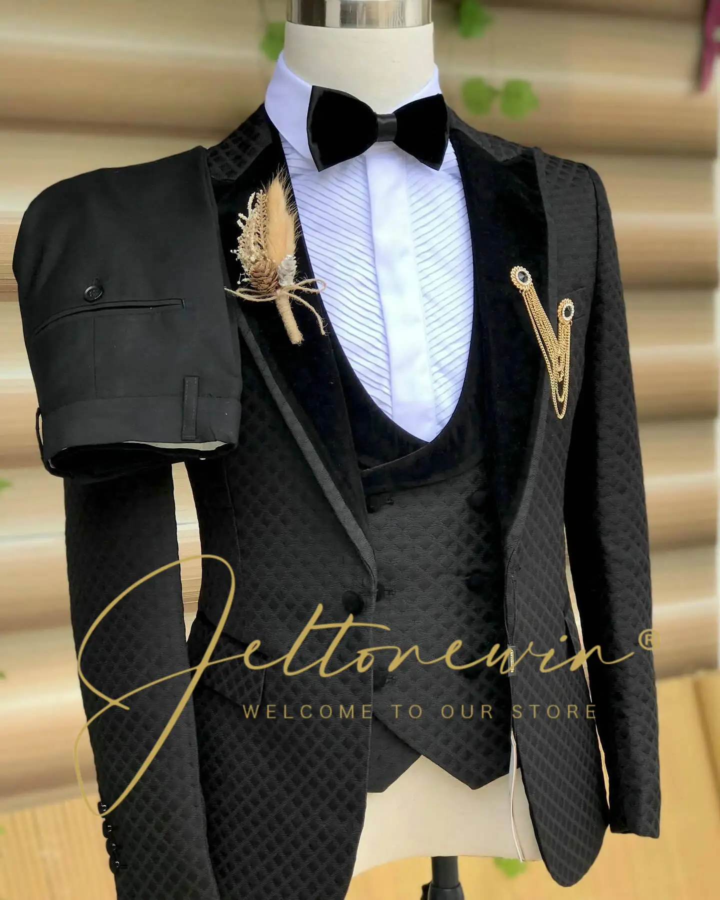

Black Men's Tuxedo Set with Vest Elegant Modern Style Groom or Evening Formal Outfit for Special Occasions and Banquet Events