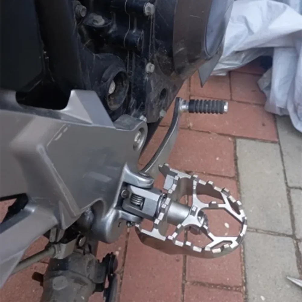 Footpegs Footrest For Suzuki Vstrom DL650 DL1000 DL1050 DL250 V-Strom DL 650 XT 650XT 1000 1050 250 Accessories Foot Pegs Pedals