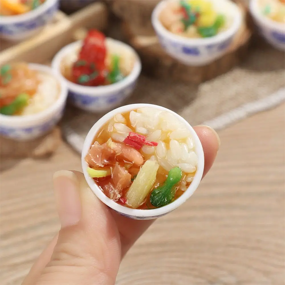 1PC Willekeurige Chinese DIY Speelgoed Rijst Gebak Braadpan Noedels Dessert Miniatuur Poppenhuis Poppenhuis Decoratie Nep Voedsel Keuken