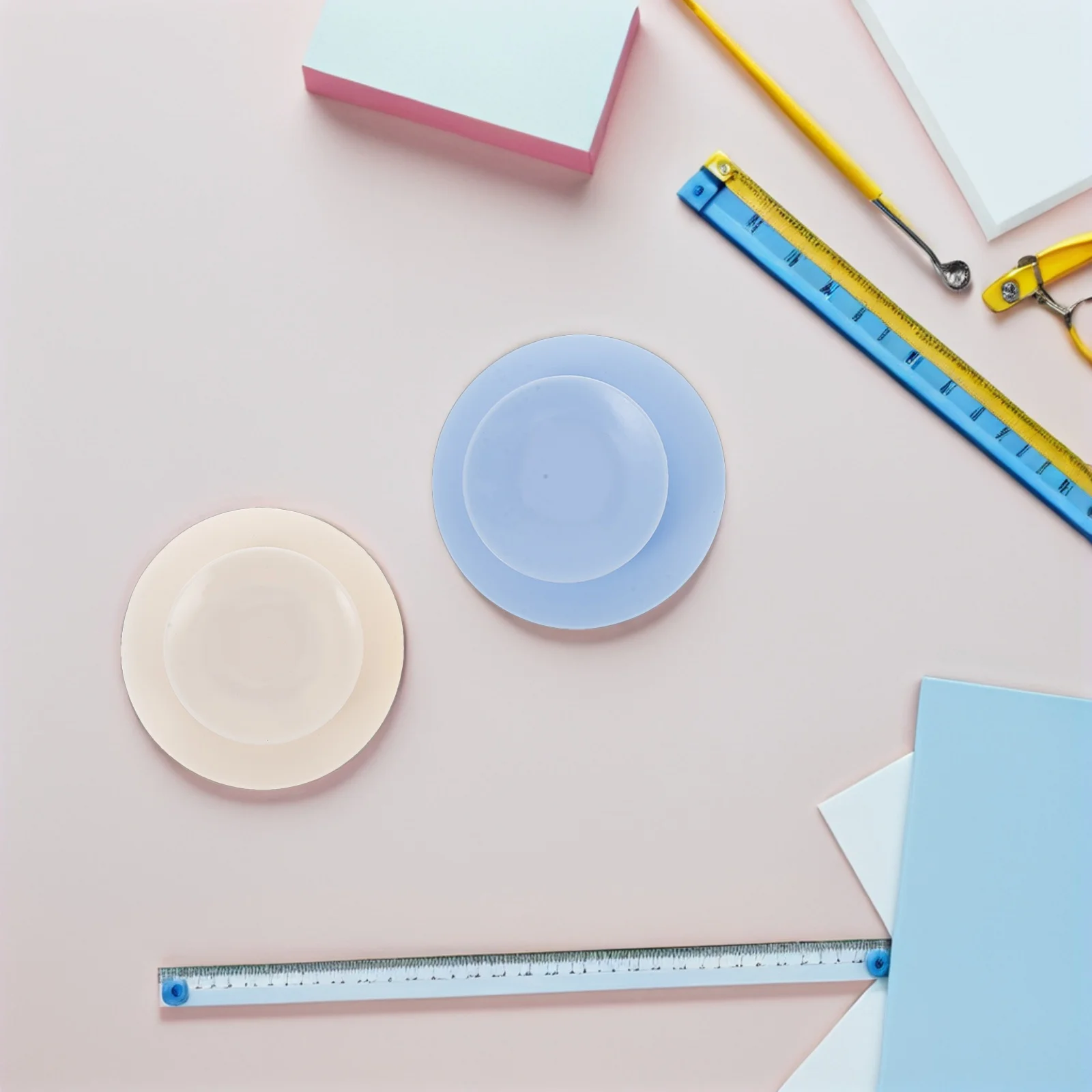 

8Pcs Double Sided Silicone Plate Holder Nonslip Suction Pads Secure Tableware for Children Elderly Patients Plate Sucker Pad