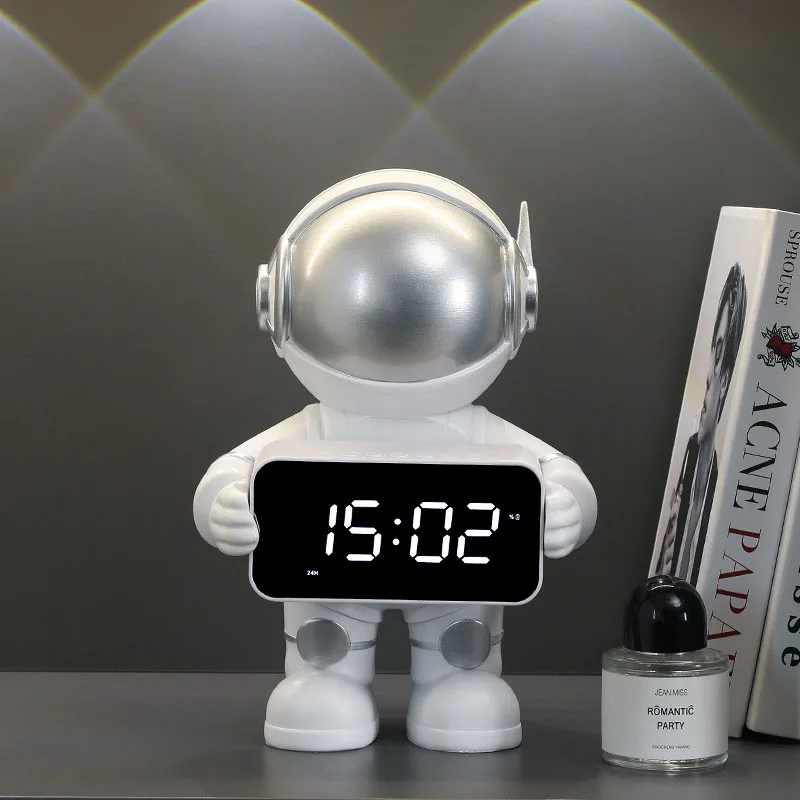 

Uinox Noisy Astronaut Character Clock Decoration LED Watch Clock