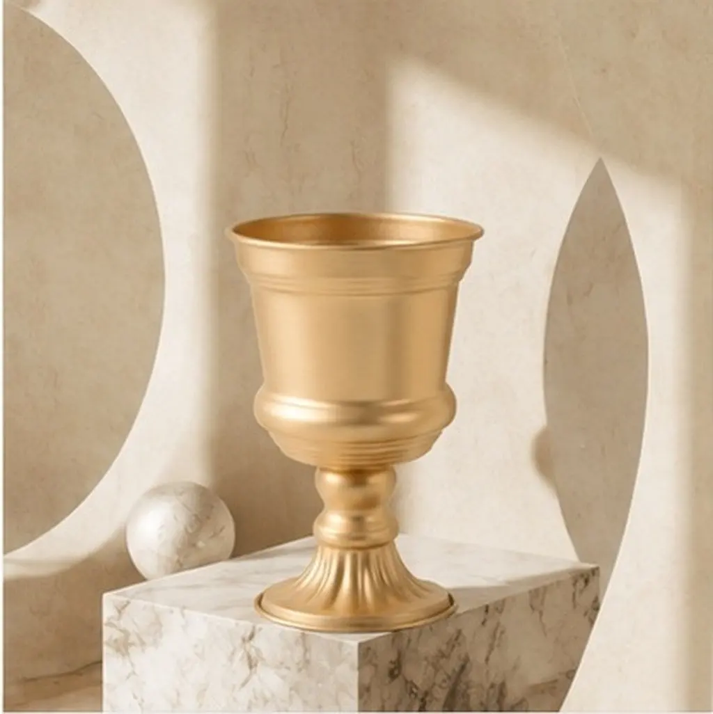 Tall Golden Metal Flower Pot for Hotels – Space-Saving Tabletop Decor