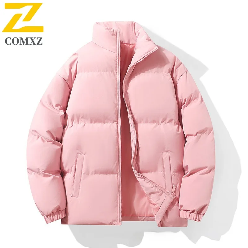 เสื้อแจ็คเก็ตบุผ้าสำหรับผู้ชาย COMXZ แบบลำลอง คอตั้ง เหมาะสำหรับกิจกรรมกลางแจ้ง ทำงาน ให้ความอบอุ่น หนา น้ำหนักเบา สวมใส่สบายในชีวิตประจำวัน เสื้อโค้ทผ้าฝ้ายสำหรับฤดูหนาว