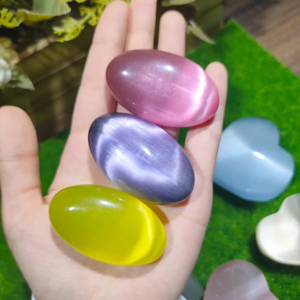 Natural Multicolored Cat'S Eye Crystal Heart and Palmstone Shaped Ornament Cat's Eye Light Effect