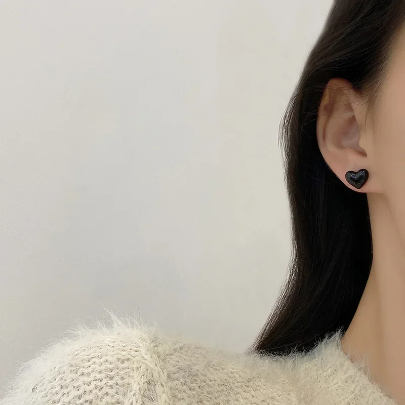 Kleine Leuke Hart Stud Oorbellen Voor Vrouwen Meisjes Rood Zwart Eenvoudige Metalen Oorbellen Wedding Party Mode-sieraden Groothandel Gift
