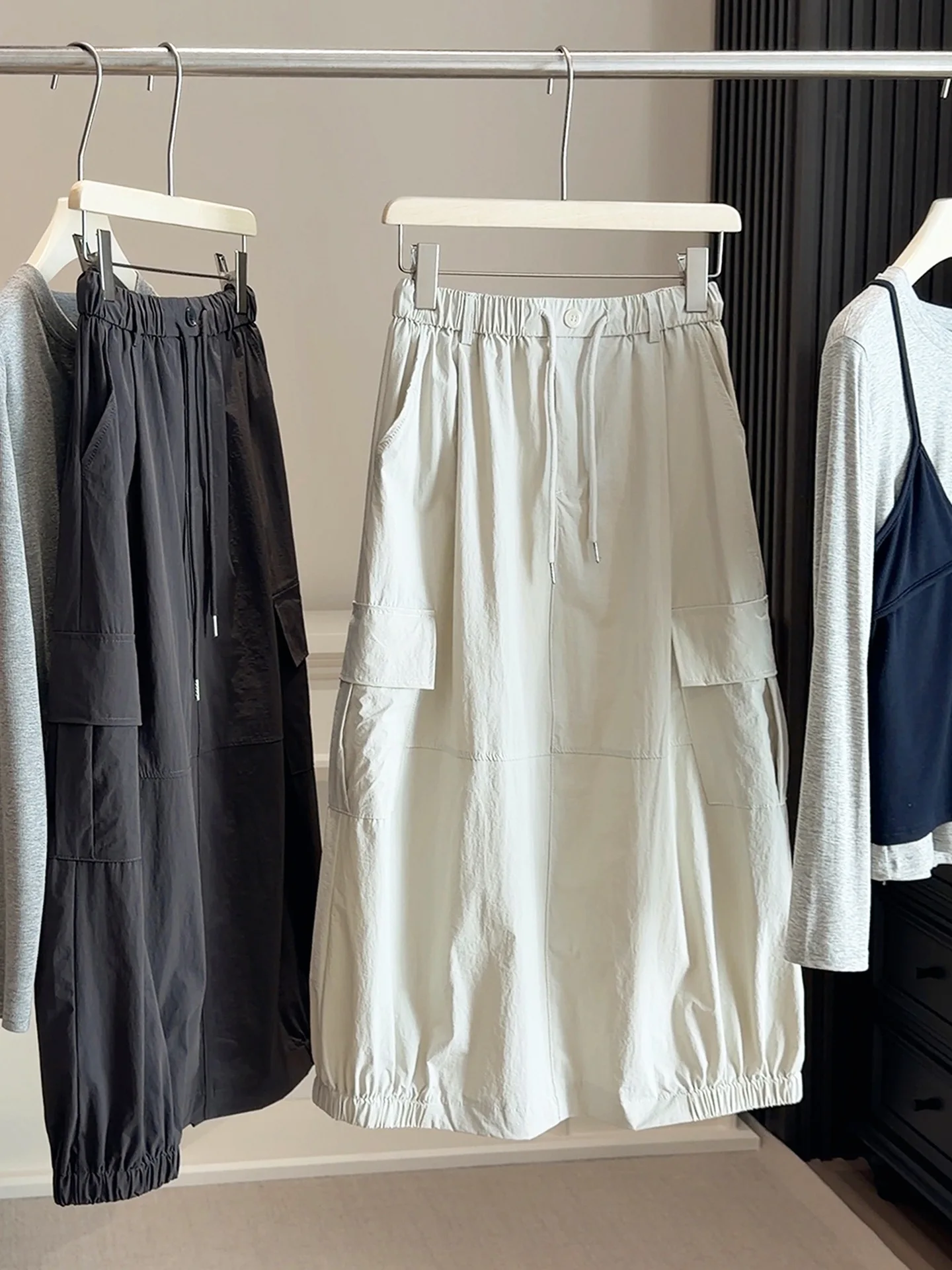 Casual Bud A-line Cargo Skirt Women 2026 Spring Summer New Fashion Back Slit Pocket Drawstring Midi Length Skirt