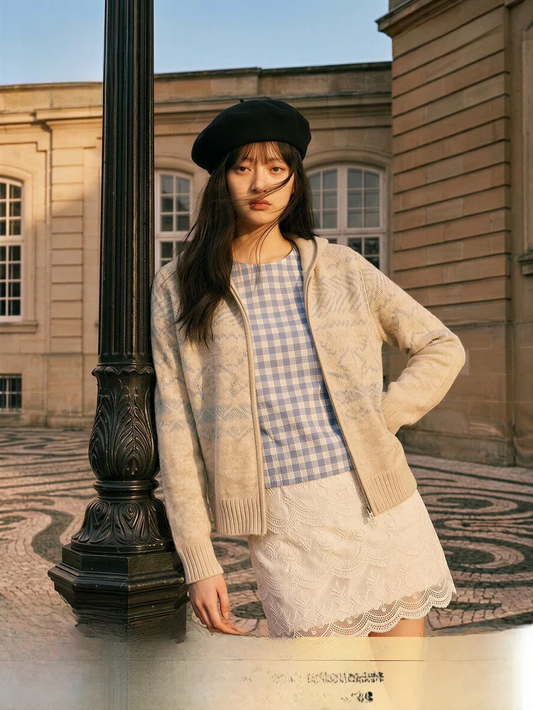 

Женский вязаный свитер H&M, новинка весны, с узором «звезды», на двойной молнии, мягкий трикотаж, 000052, свободный крой, тонкий кардиган на пуговицах