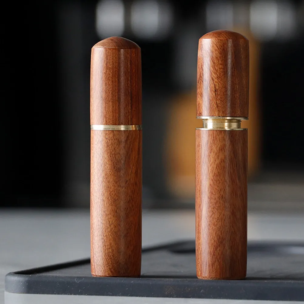 Agitador de Café Espresso Profesional de Acero Inoxidable con Mango de Madera para una Distribución Uniforme del Polvo, Evita la Formación de Grumos, Sabor Intenso