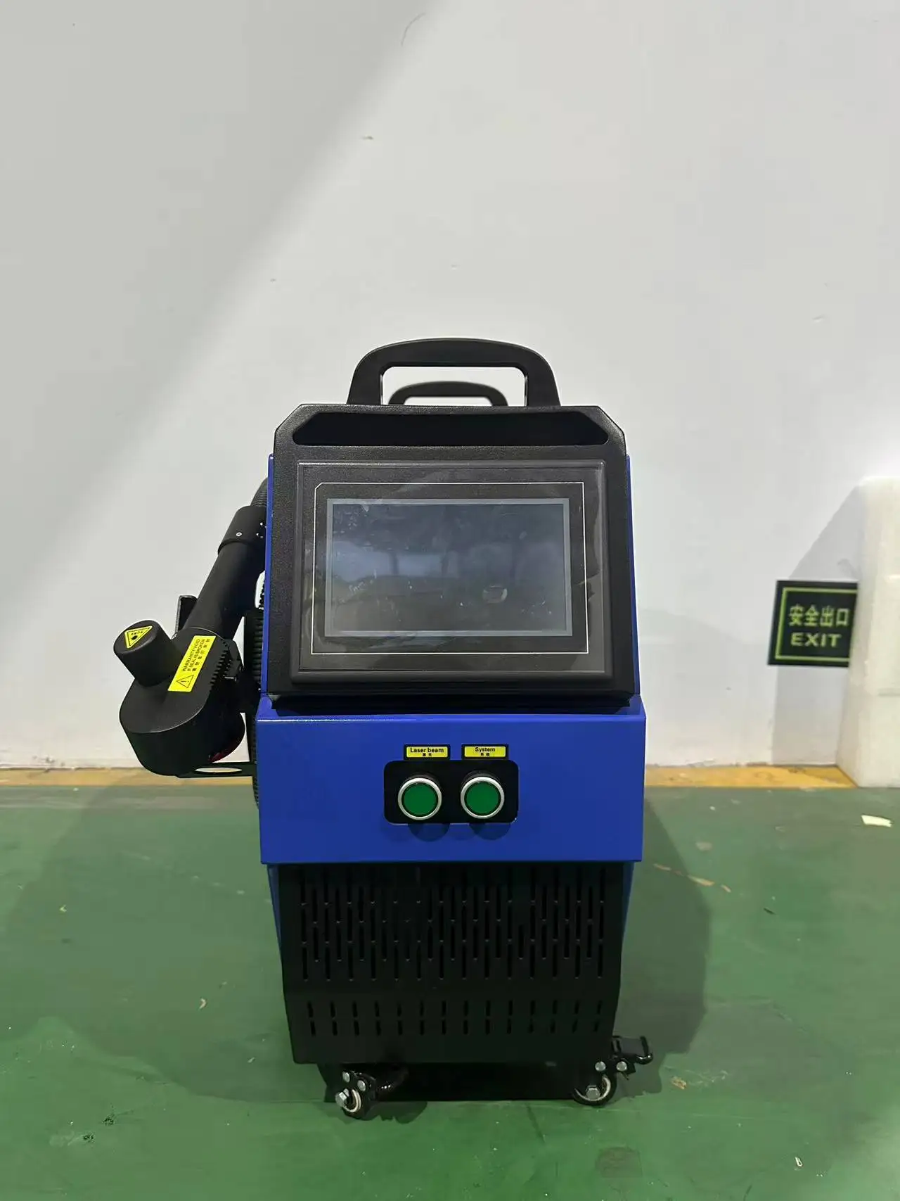 2026 آلة التنظيف بالليزر النبضي غير التالفة الركيزة نبض الليزر الأنظف 300 واط 200 واط 100 واط عالية الدقة أدوات إزالة الصدأ #1