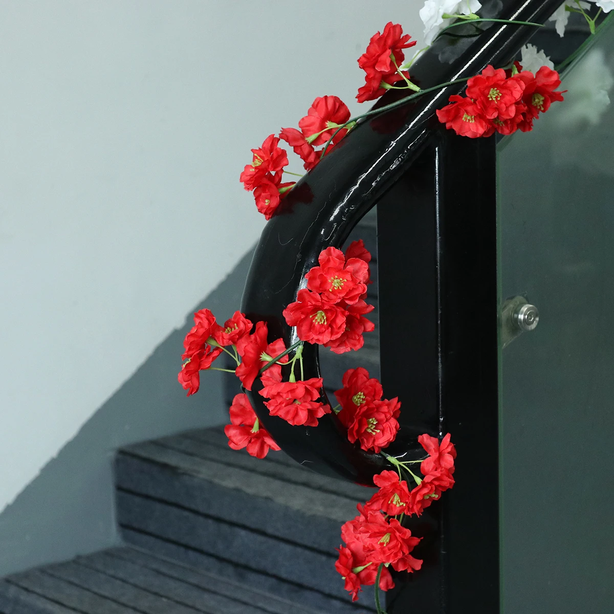 

20PCS Faux Hydrangea Flower Vines Artificial Wedding Home Decoration Hanging Fake Vine for Wall Door Banister Fence Window
