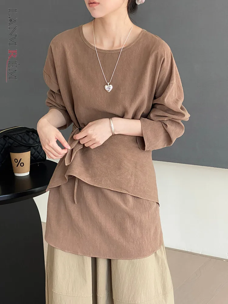 

[LANMREM] Bandage Gathered Waist Shirt Women's Round Neck Long Sleeve Fit Female Blouses Tide Tops 2025 Spring New 26C1613