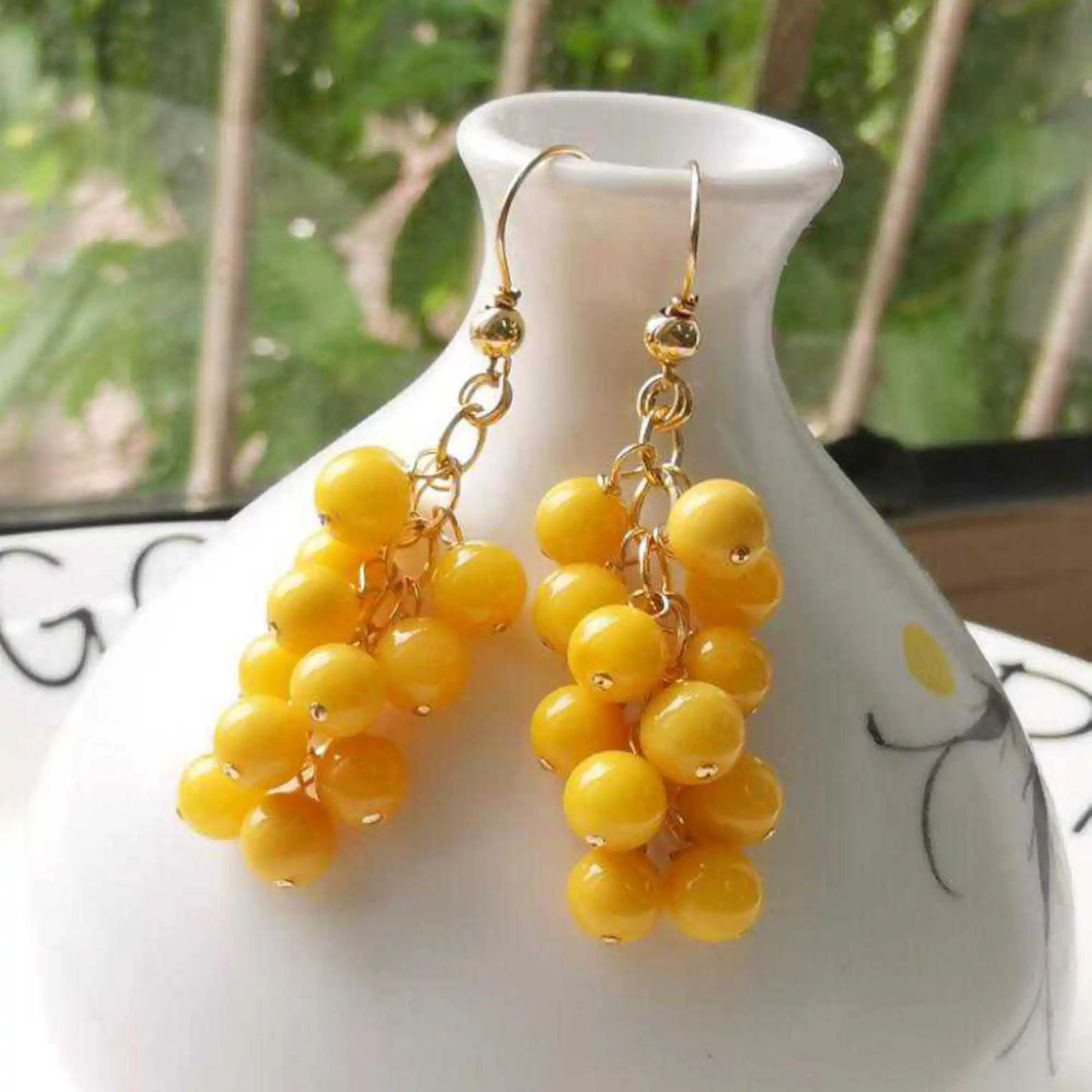 Natural Amber beeswax golden Cluster Grape Dangle Hook Earrings Beautiful Aquaculture Lucky Cultured Fashion
