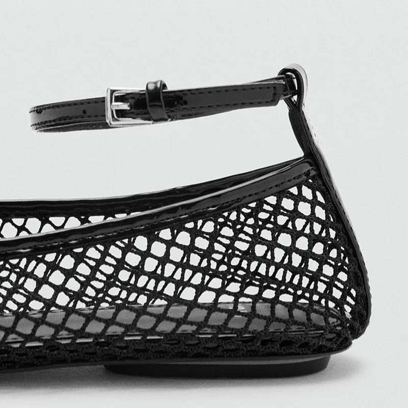 Comfortable Round Toe Buckle Strap Woman Flat Heels Fashion Design Hollow Out Breathable Mesh Female Sandals - view 5