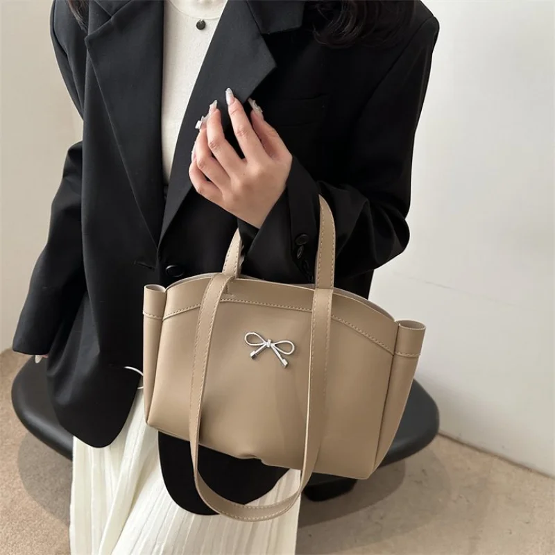 

Premium Crafted Women's Handbag Luxury Leather Crossbody Shoulder Bag Designer Ladies Tote Elegant Classic Messenger Purse