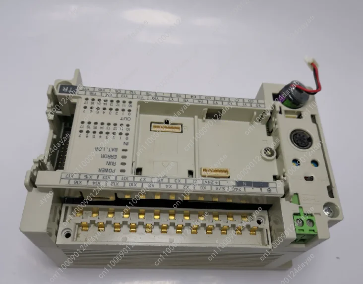 

1 шт. выходной модуль DVP32EH00T, аксессуары