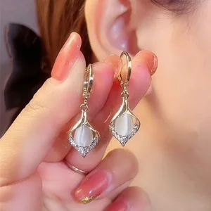 Moda, Kore, melek, göz, küpe, altın kaplama rhinestone ölçeği, lale petal hoop küpe kadınlar partisi takı Moda elmas taklidi partisinde 6 büyük satış - №4