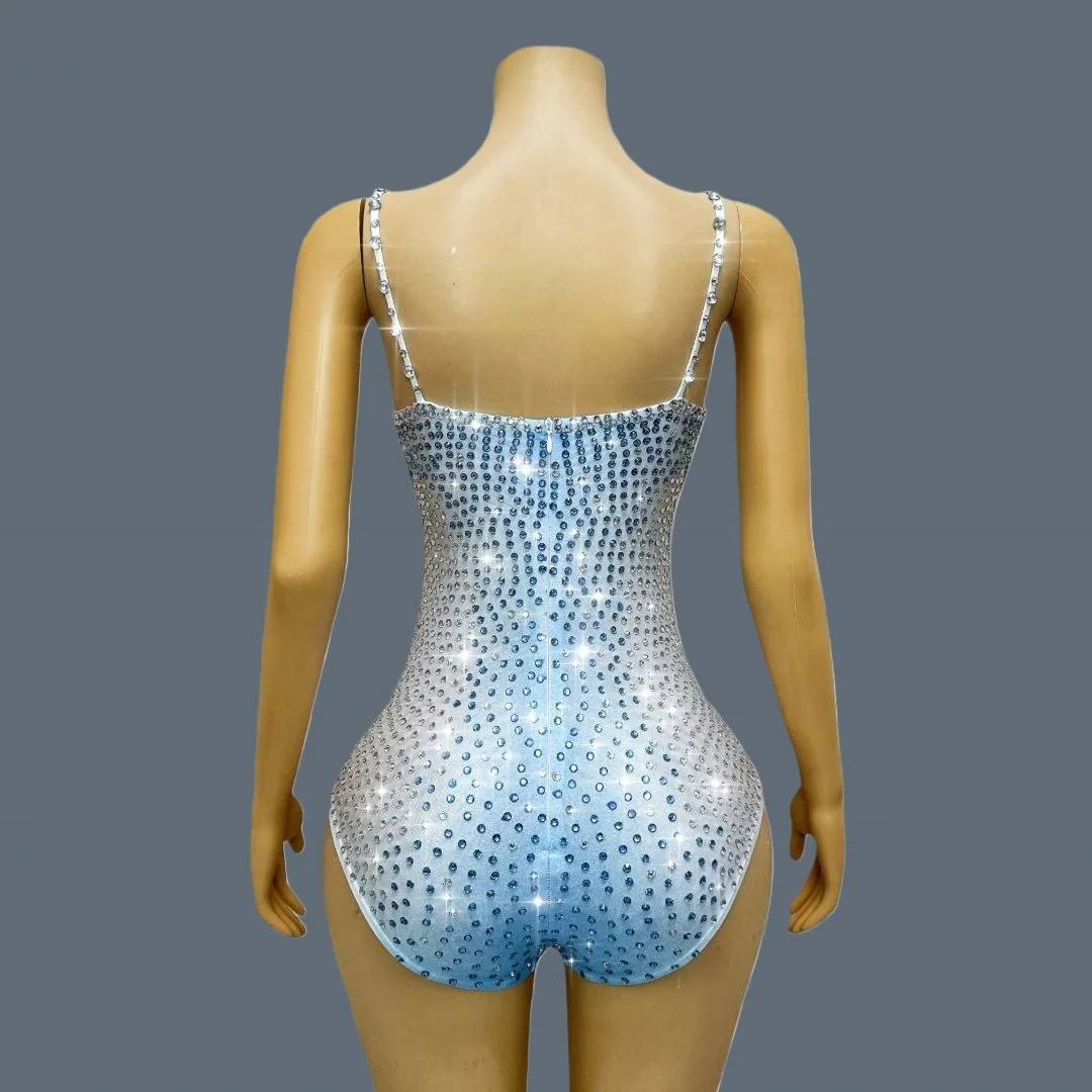 Wysokiej jakości, błyszczące, zdobione kryształkami strój taneczny typu stringi, jednoczęściowy, seksowny strój na występy taneczne, głęboki dekolt, strój dla showgirl, Bingqilin