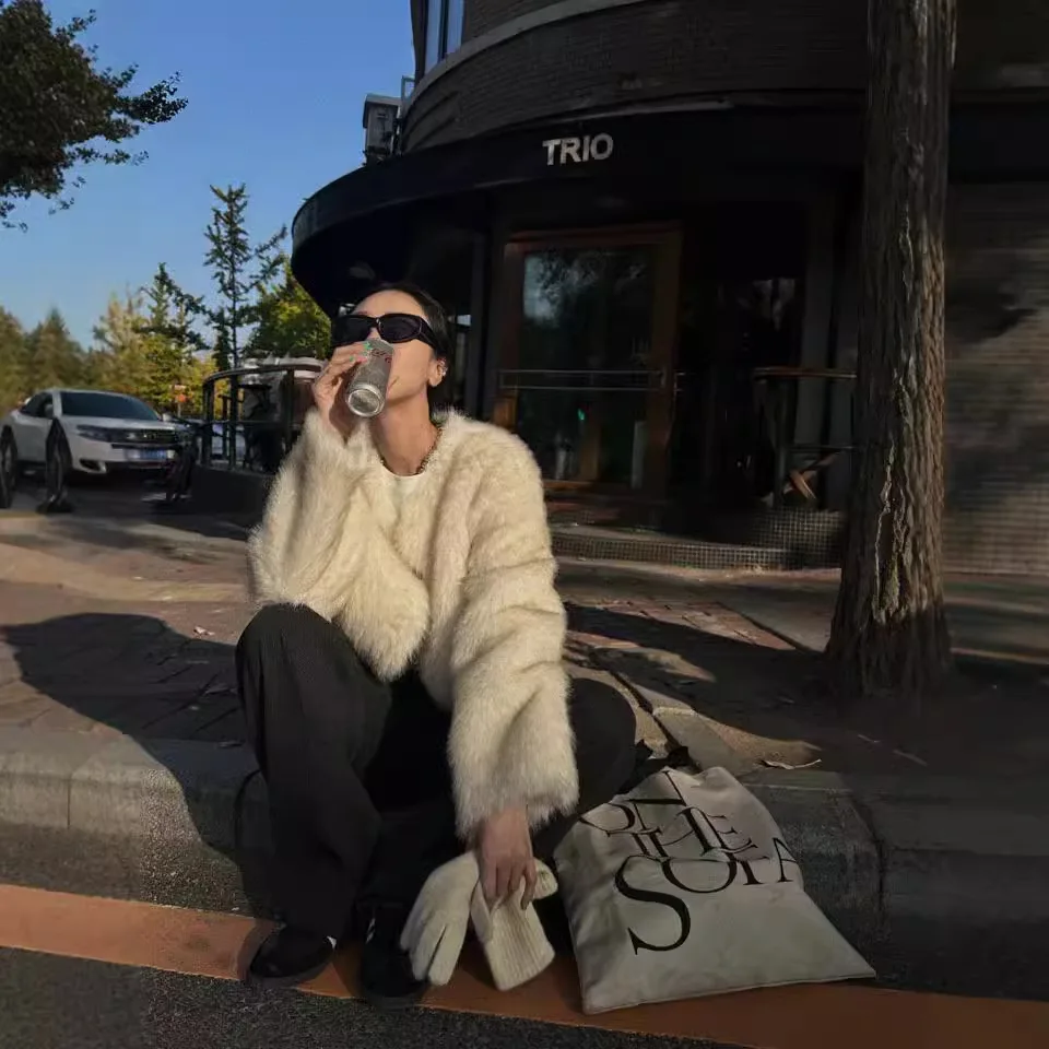 Faux Fur Coats Women Jackets Autumn Winter Short Coat Thick Warm Y2k Streetwear Elegant Jacket Open Stitch Outerwear 2025