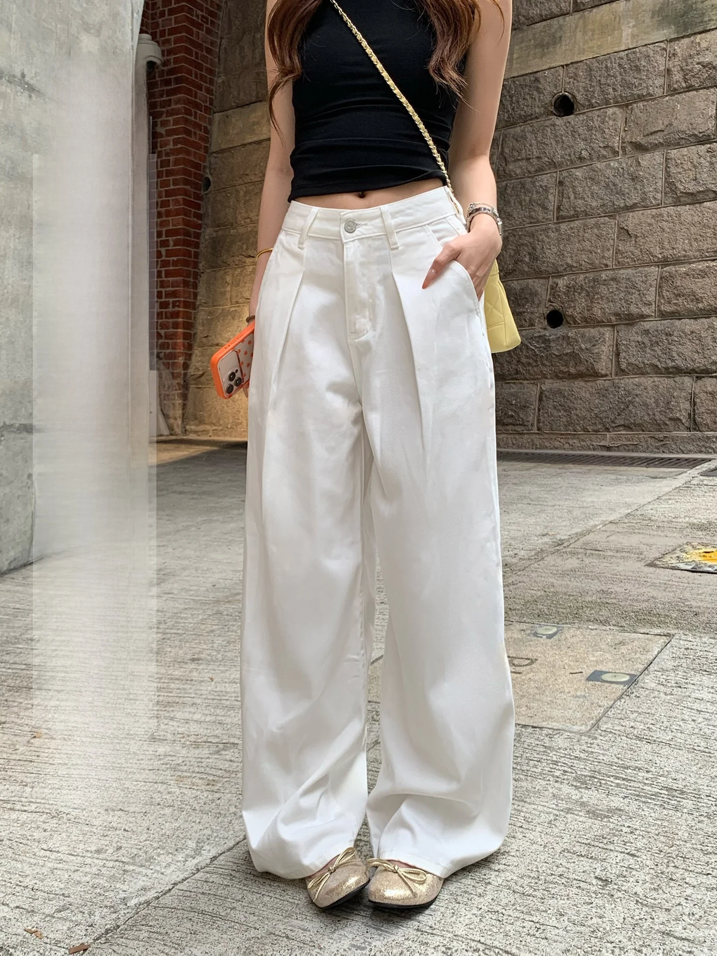 

Retro White Jeans Women's Loose Fit Spring Casual High Waist Button Closure Non-Stretch Wide Leg Pants Versatile Casual Wear