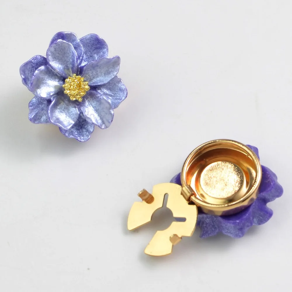 1pc Flower Shape Button Covers Clothing Decoration DIY Clothing Button Covers Pearlescent Gardenia Flower Shirt Button Clip