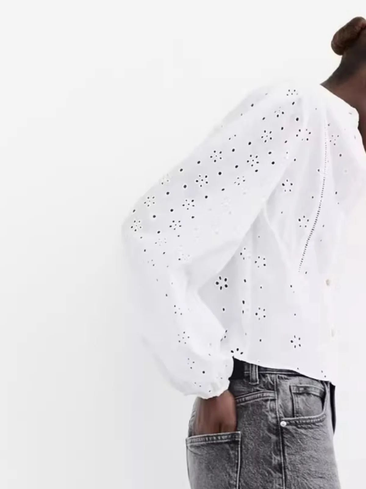 

Casual Loose Long Sve Embroidered irt Women's New Summer Faion Hollow out Design Premium Quali Ladies' Blouse