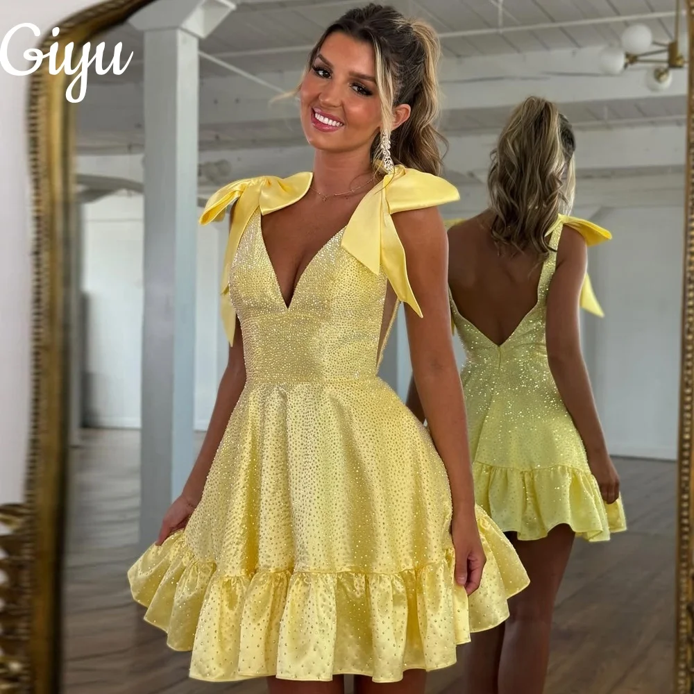 Giyu Modern V-Neck … - image