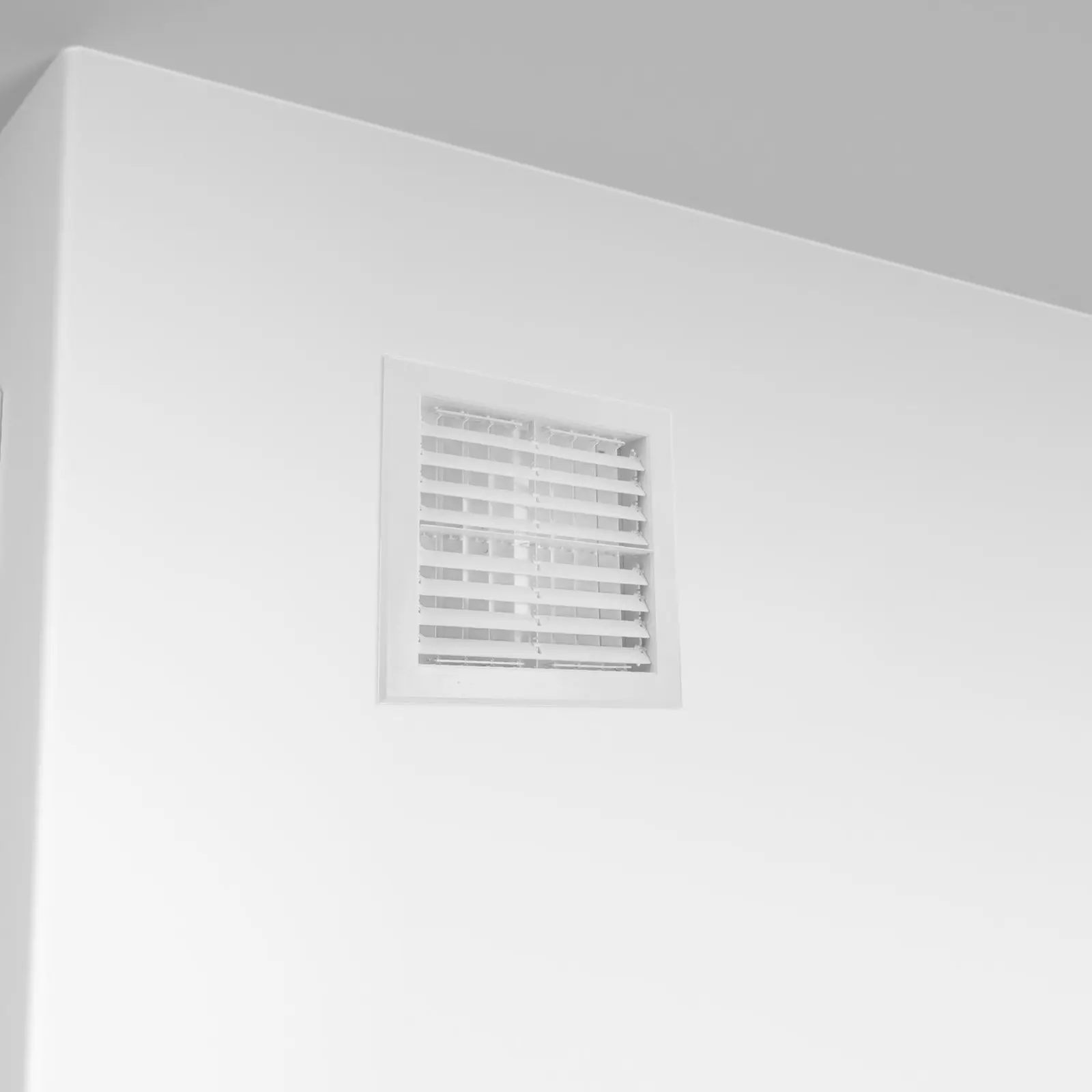 

Пластиковая крышка для вентиляционного отверстия кондиционера из АБС-пластика, двухслойные жалюзи, конструкция от круглой до квадратной формы, улучшенное качество воздуха, выход для центрального кондиционера