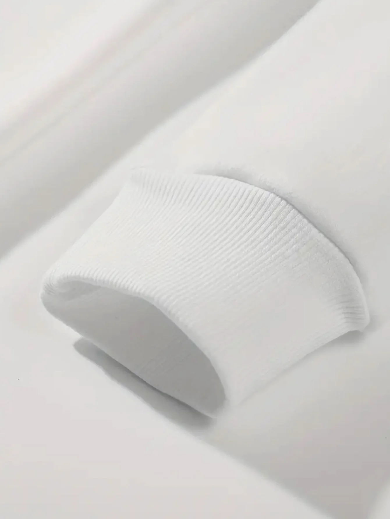 Sanrio Hello Kitty Pull blanc surdimensionné pour femme avec col rond imprimé et visage Hello Kitty emblématique - Style automne/hiver