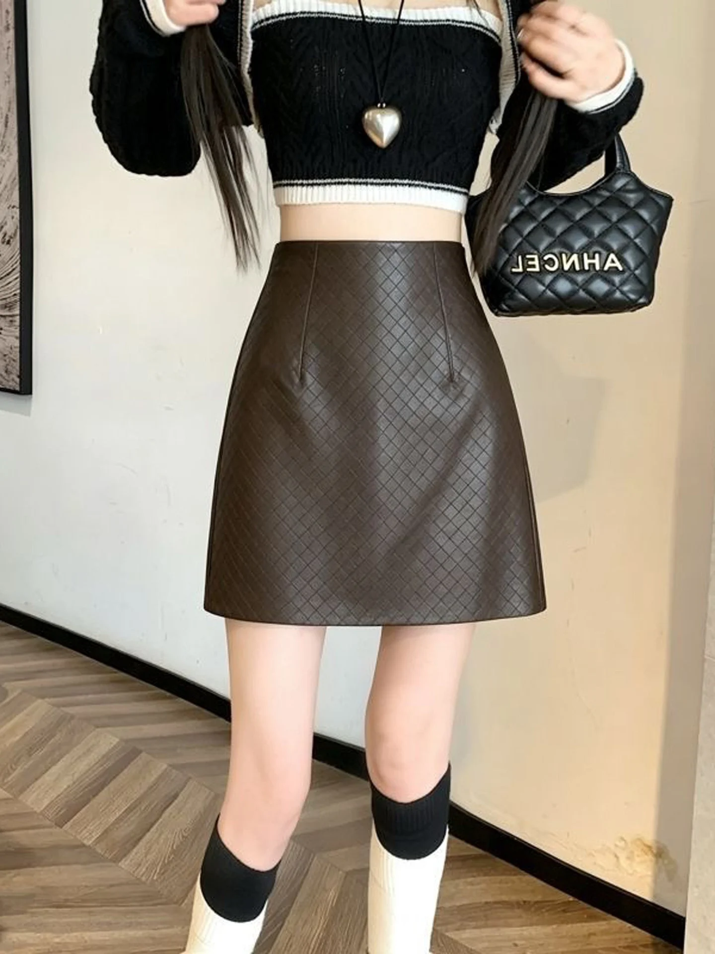 Black High Waist PU Leather  Skirt Women's Autumn New Style Prevent Exposure Sexy Temperament Bodycon A-Line Short Skirt