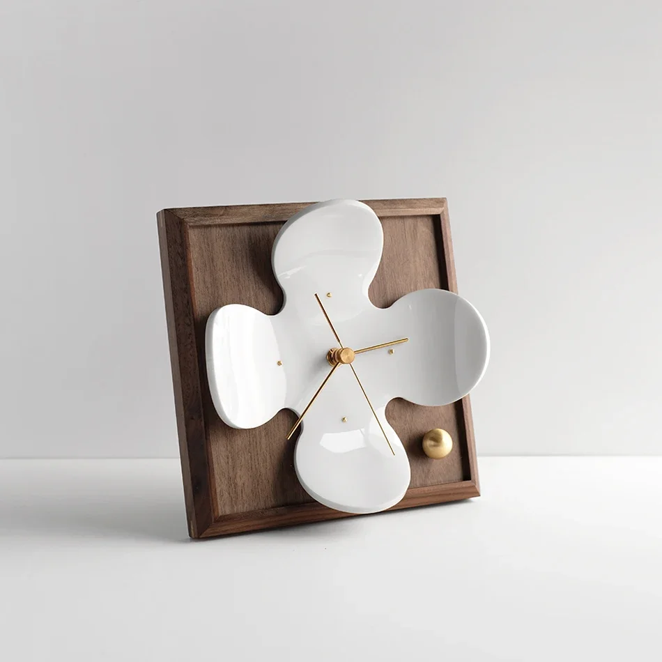 

Cute flower standing clock, Nordic simplicity, fashion, living room desktop, silent home