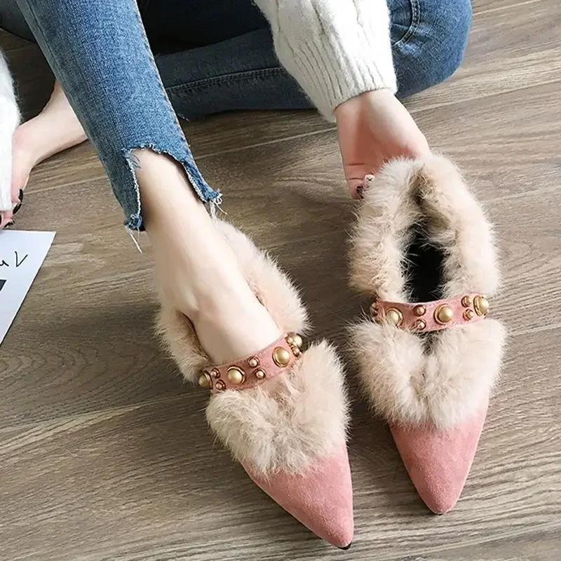 Trendy Fur Shoes Women's Autumn/winter Outerwear 2026 New Style Versatile Pointed Mid Heel Coarse Heel Shoe Hopping Bean Shoes
