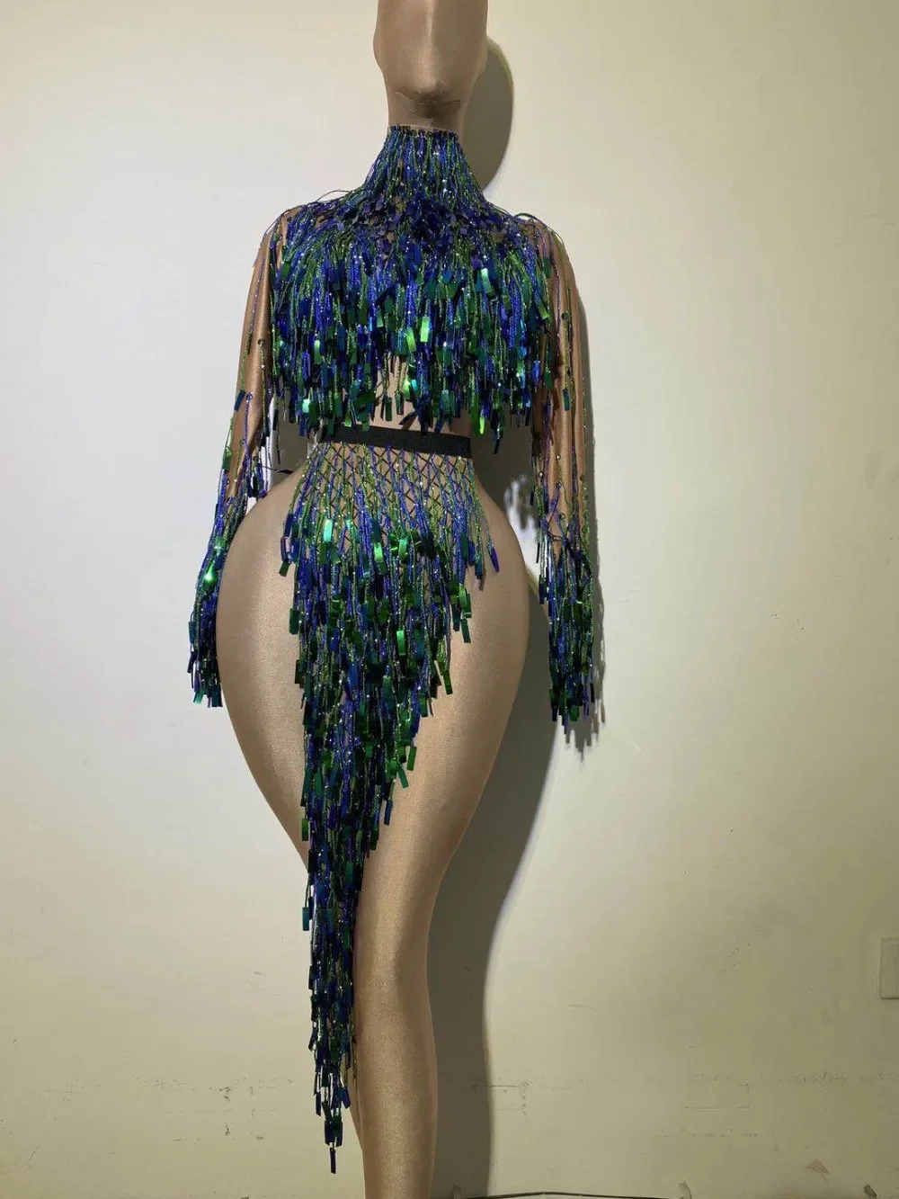 Kostiumy tancerki seksowne cekiny tancerka z gołymi nogawkami z frędzlami sukienka sceniczna Party kobiety Backless sukienka do klubu nocnego