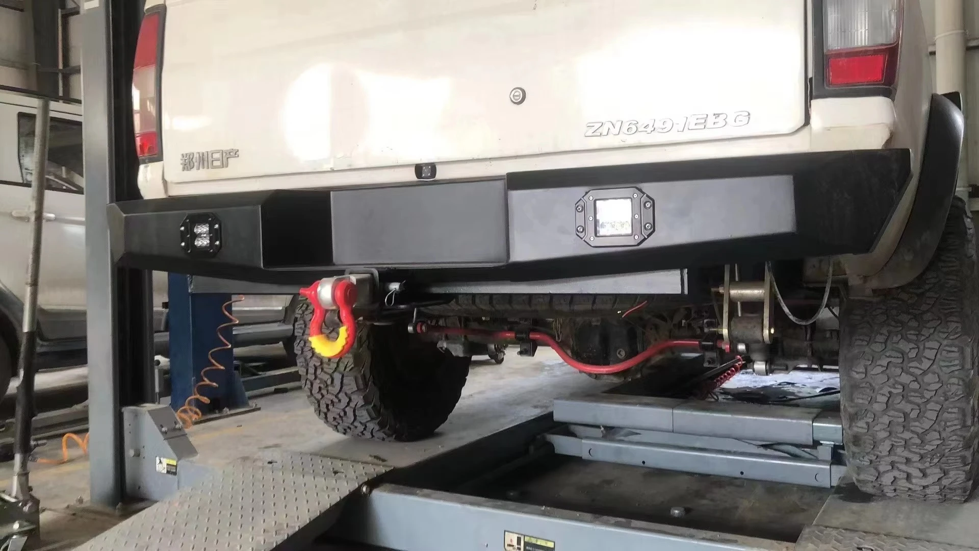 Navara D22 Pickup Bumper Heavy-Duty Steel Rear Protection Anti-Corrosion